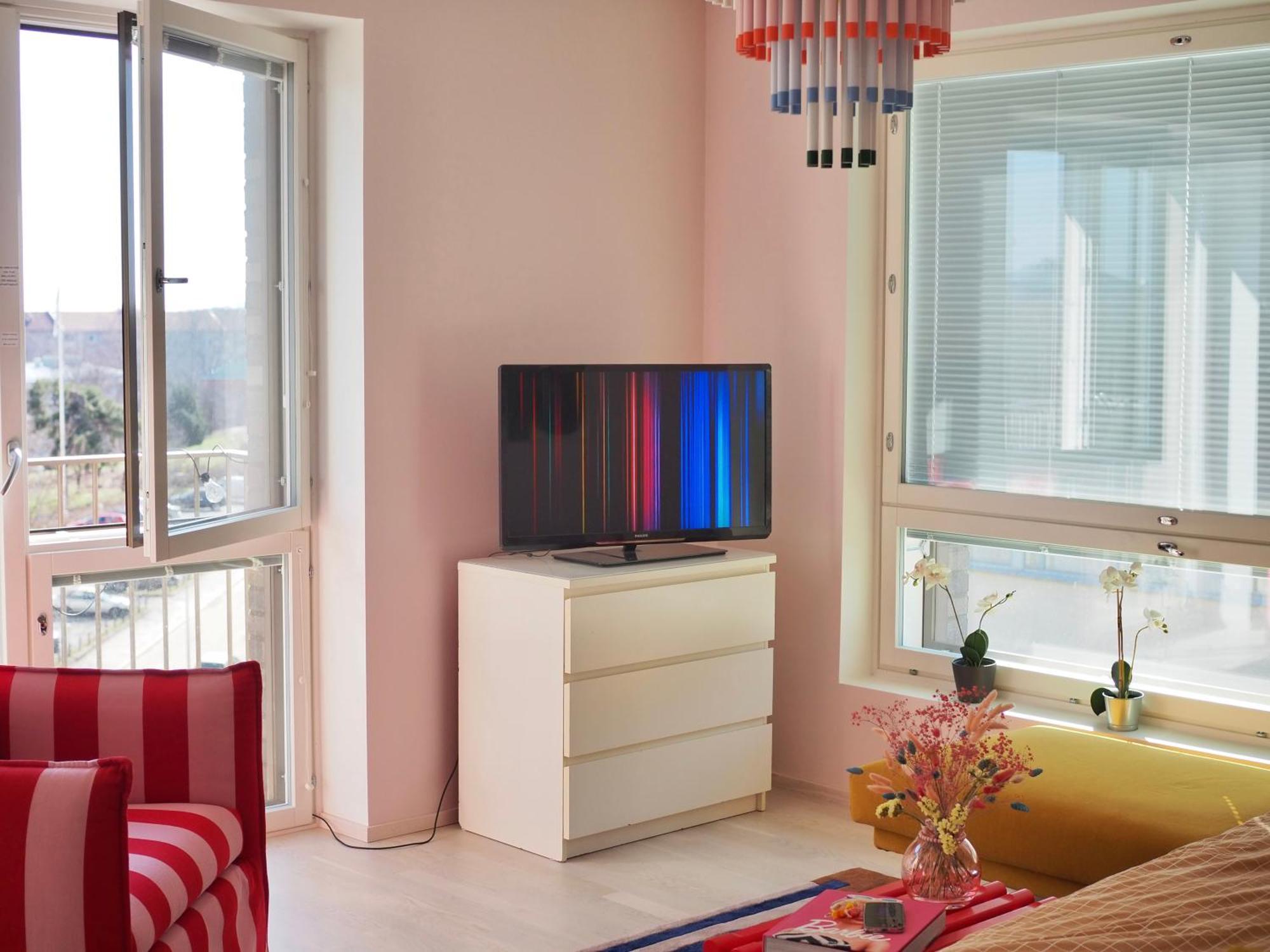 הלסינקי Candy-Colored Two-Room Condo With Sweet Views מראה חיצוני תמונה